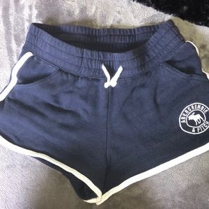 Cute dark blue abercrombie and fitch kids shorts!